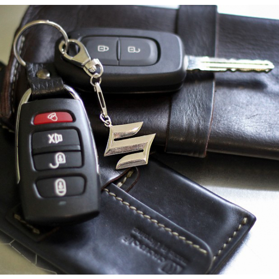 Срібний брелок "Сузукі" - 2 Срібний брелок "Сузукі" - 2