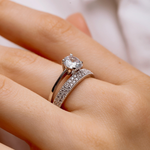 Срібна каблучка