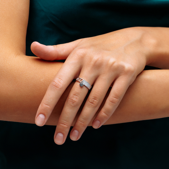 Серебряное кольцо "Любовь" - 5 Серебряное кольцо "Любовь" - 5