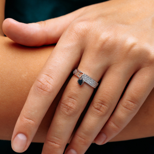 Серебряное кольцо &quot;Любовь&quot;