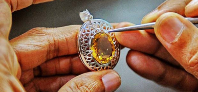 Искусство инкрустации: блеск и гламур в ювелирном мире
