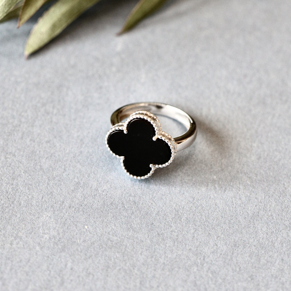 Золота каблучка "Cloveria" - 4 Золота каблучка "Cloveria" - 4