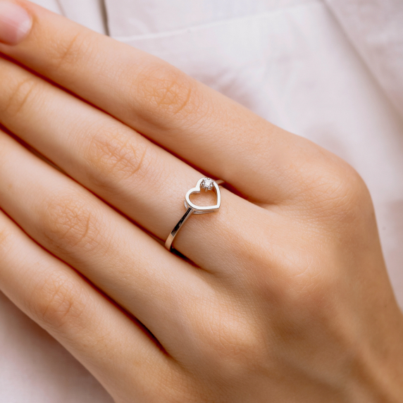 Серебряное кольцо "Сердце" - 1 Серебряное кольцо "Сердце" - 1