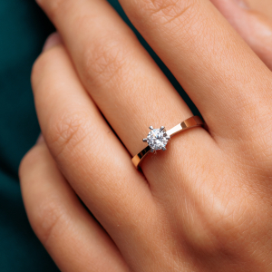 Срібна каблучка