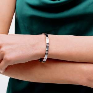 Золотой браслет "Любовь"